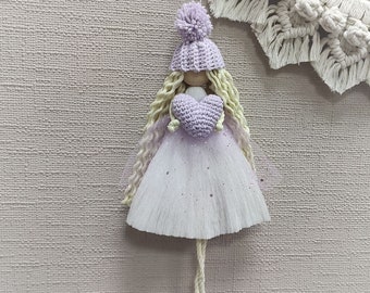 Decoración caprichosa de macramé para niñas: ángel hecho a mano con corazón tejido: adorno navideño perfecto de Fairygrunge