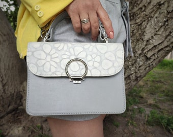 Bolso de cuero hecho a mano, bolso rígido de hombro, bolso rígido, cartera gris tipo mensajero, bolso de hombro de moda, bolso de flores, monedero de cuero, bolso bandolera