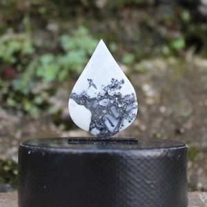 Maligano jasper cabochon