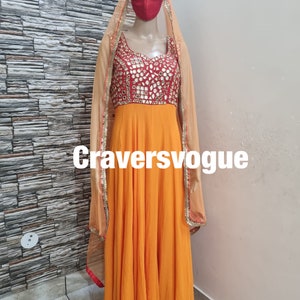 Benutzerdefinierte Passform in benutzerdefinierten Farben schöne gelbe Spiegelarbeit Anarkali Kleid Partyabnutzung Designer Anarkali Zardozi Threadwork Anarkali Kleid