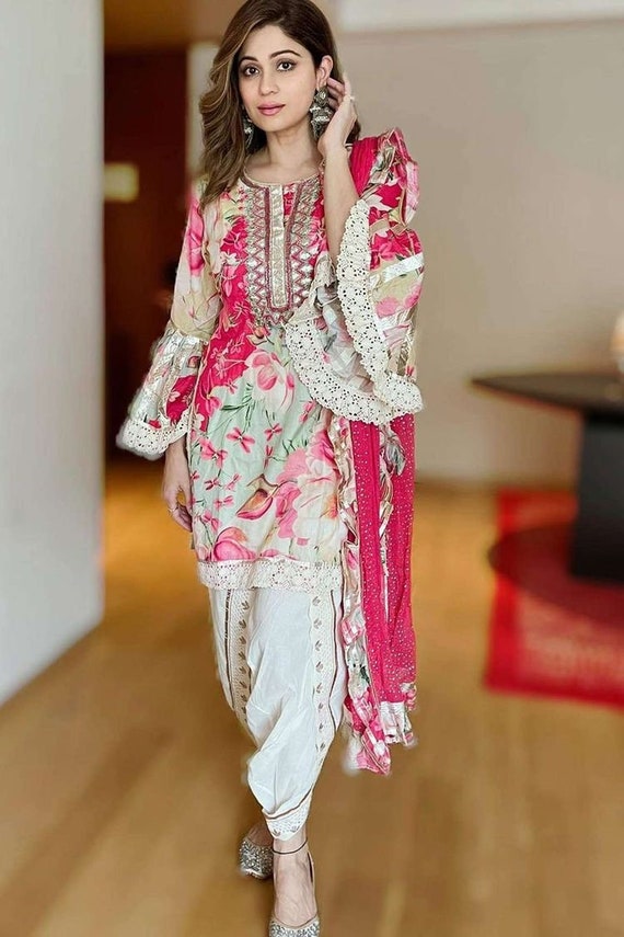 Buy Pink Zari Embellished Short Kurta, Flared Pants And Dupatta Set Online  - W for Woman