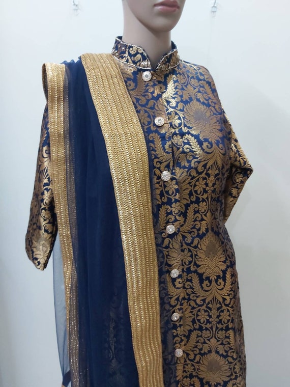 Brocade suit cheap neck design