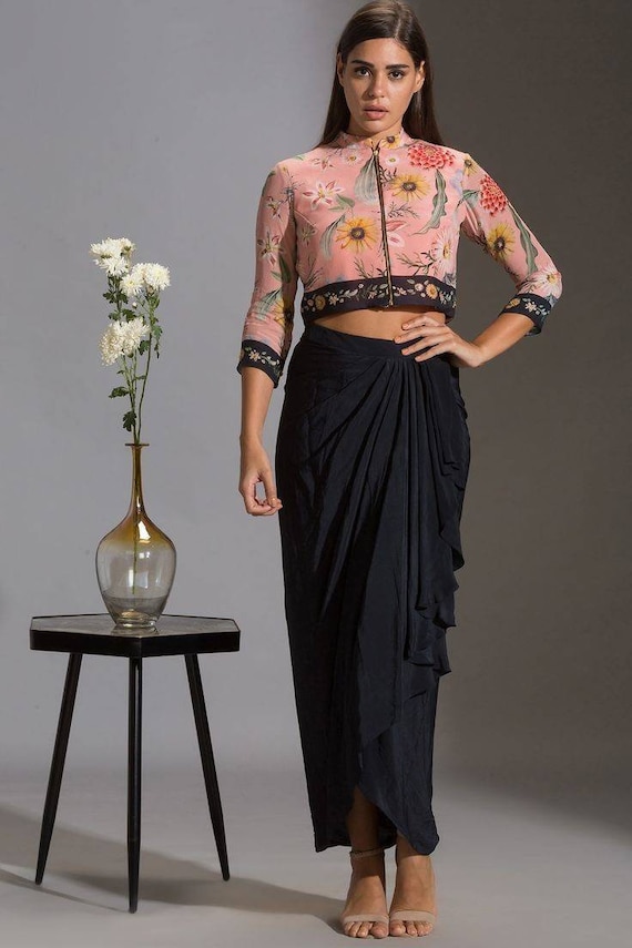 Dhoti Pant Outfit Ideas For The Coolest Bride Ever! | Vestiti, Pantaloni  harem, Abbigliamento