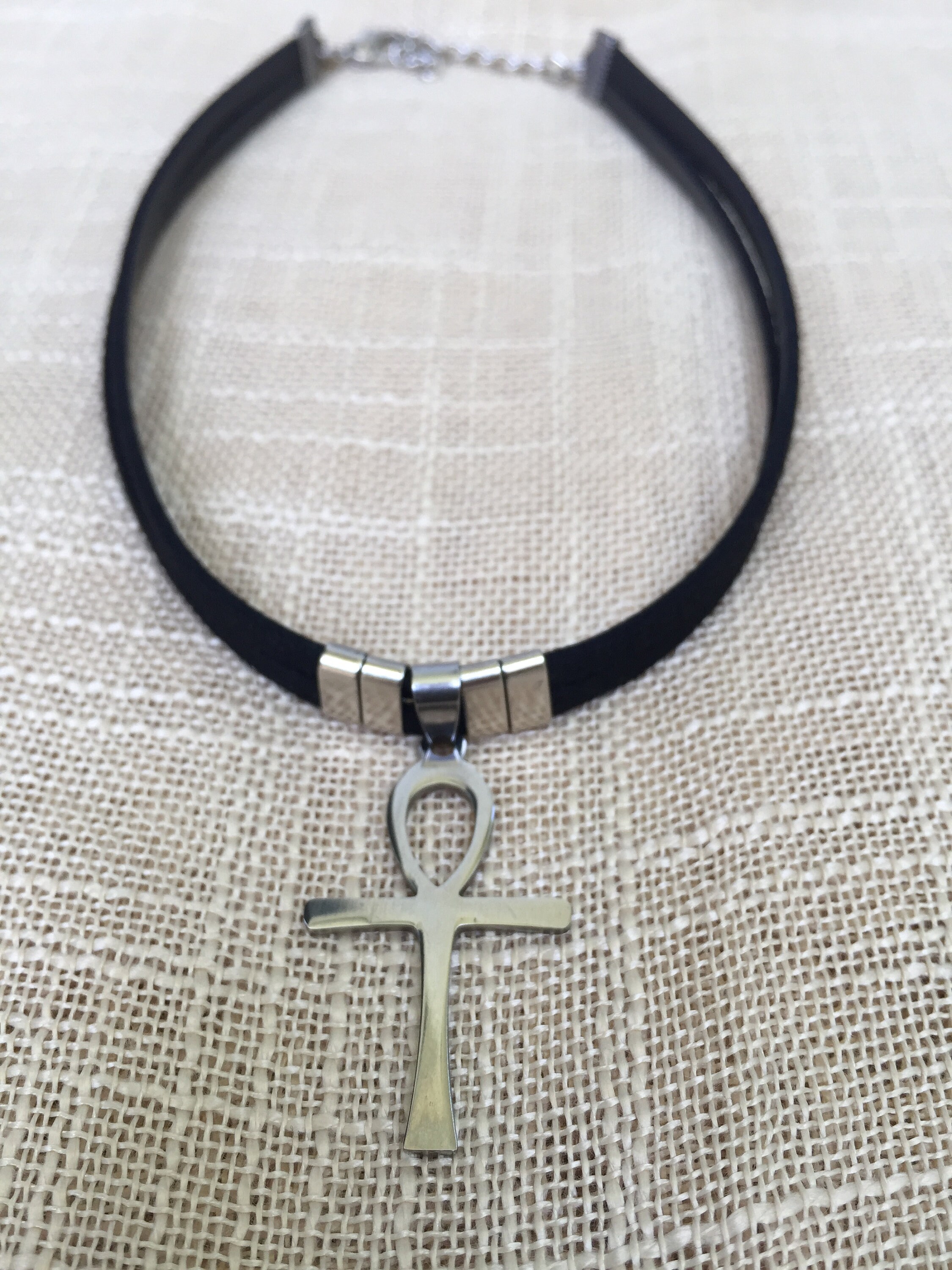 Choker ankh hotsell