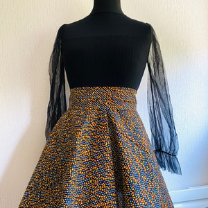 High-waisted skater skirt in wax image 5