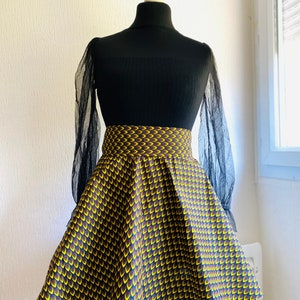 High-waisted skater skirt in wax image 2