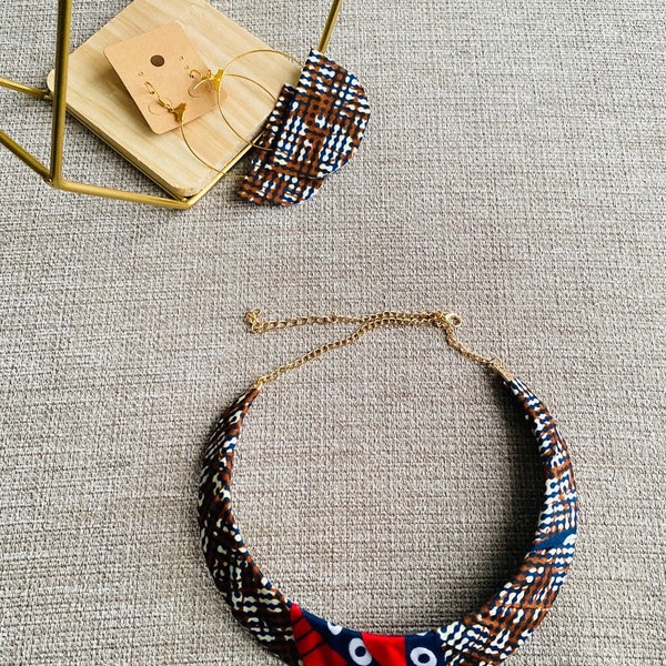 Parure de bijoux wax - coller en wax et boucles d’oreilles assorti - tissu africain marron - idée cadeau femme