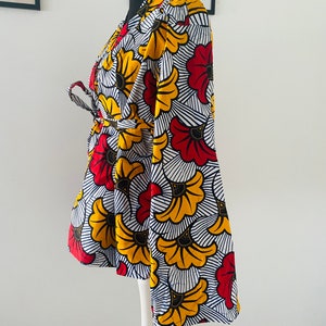 Wachskimonoweste Roter Stoff im asiatischen Stil mit afrikanischen Blumen leichte Wachsjacke Jacke aus afrikanischem Stoff mit Gürtel Capsul Bild 3