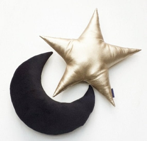 Cojin en online forma de luna