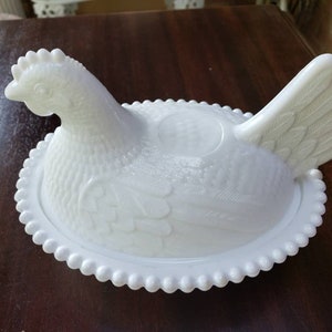 Westmoreland White Hen on Nest| White Milk Glass Hen on Nest 1950 Candy Dish| Vintage Westmoreland White Glass Hen On Nest Candy Dish