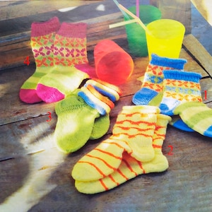 PDF Knitting pattern instructions to knit baby socks/ 4 pairs of bright baby socks/Knit  baby socks/handknit boy girl socks/baby shower gift