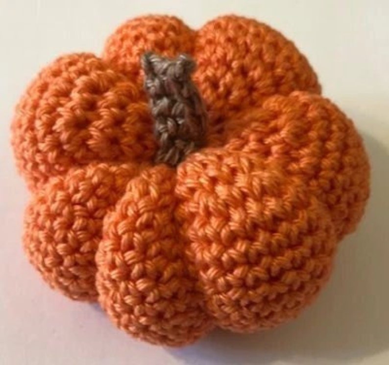 crochet small pumpkin pattern / pumpkin crochet / crochet for beginners / toy crochet pumpkin / Halloween image 1