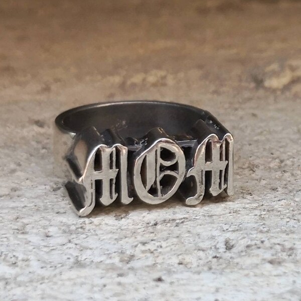 Mohrm Rind Old English Mum Ring - Etsy