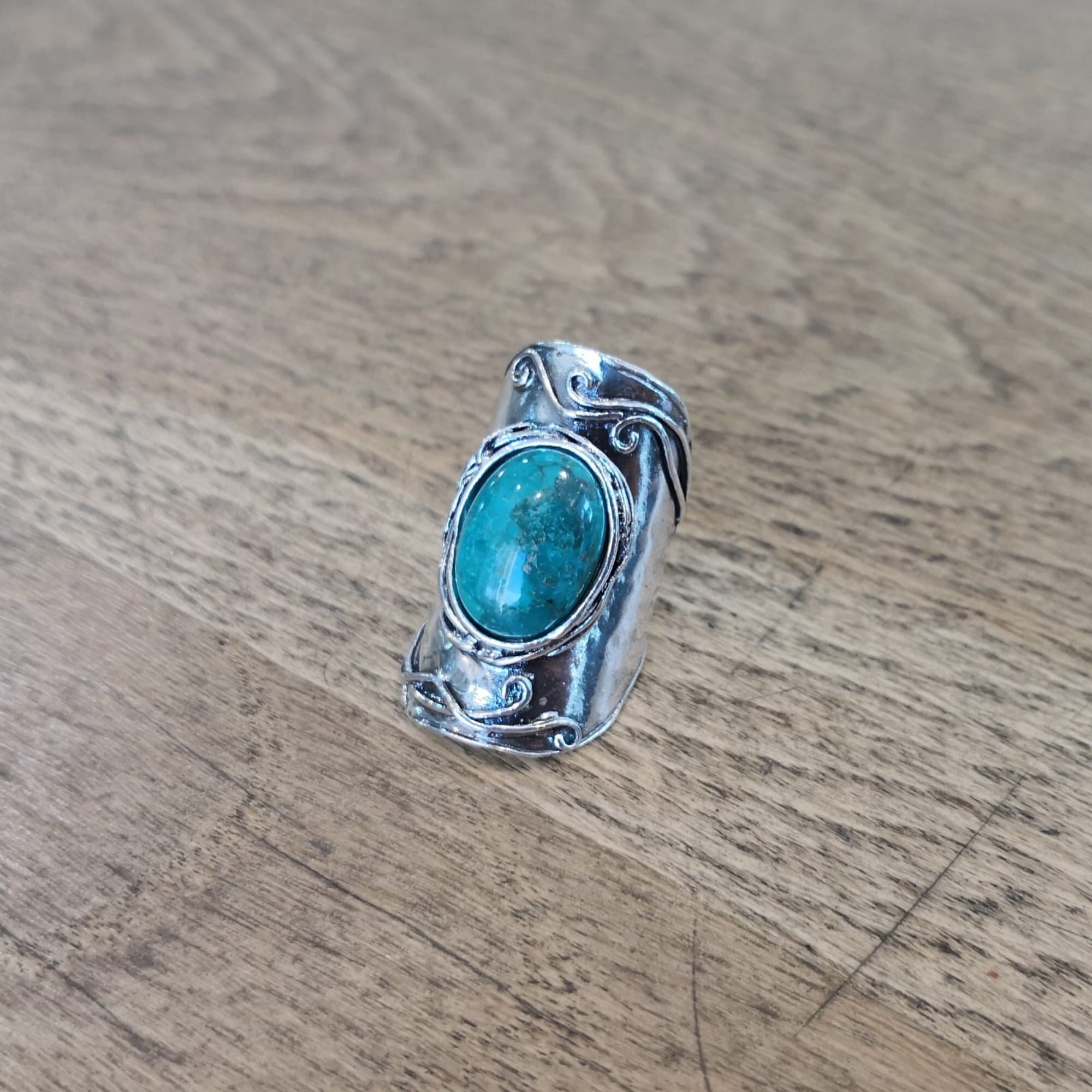 BAGUE ARTISANALE GRANDE FORMAT EN ARGENT 925 - PIERRE D'EILAT VERTE - TAILLE 61 - OCCASION