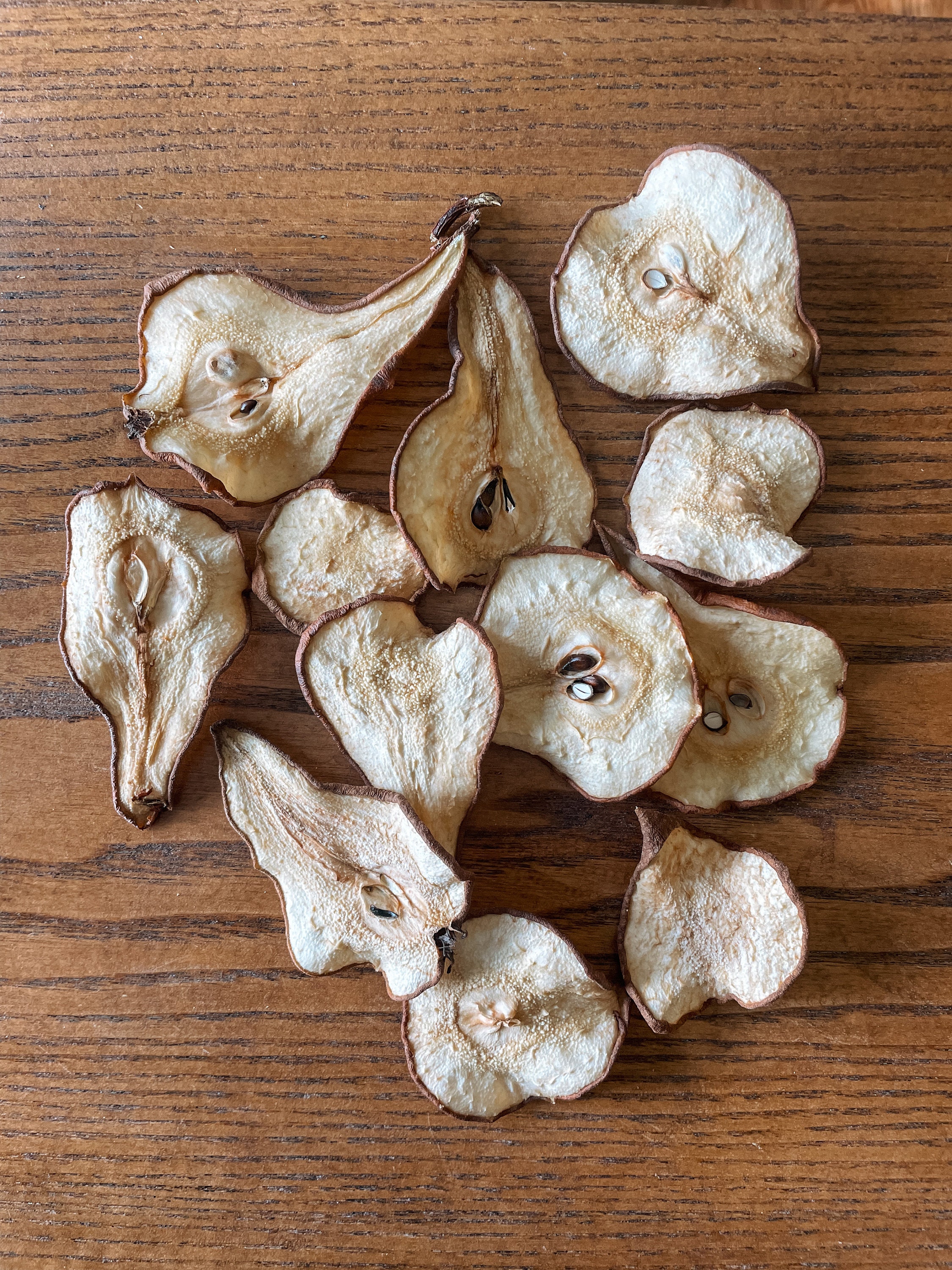 Dehydrated Pear Slices, 1 ounce of food grade, holiday decorations, drink garnish, mulled cider, mix of different sizes