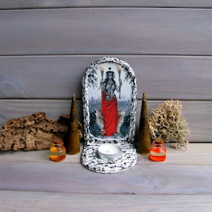 Hecate altar candles holder/Witchy altar/Goddess of witchcraft magic and the moon candles holder/Altar candlestick/Witchcraft decor