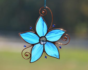 Handmade Stained Glass Blue Flower Suncatcher – Window Hangings
