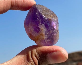 Natürliche Amethys-Purpurfarbe rau: Lose ungeschnitten, Karat; 165 ,afrikanischer Amethyst Roh