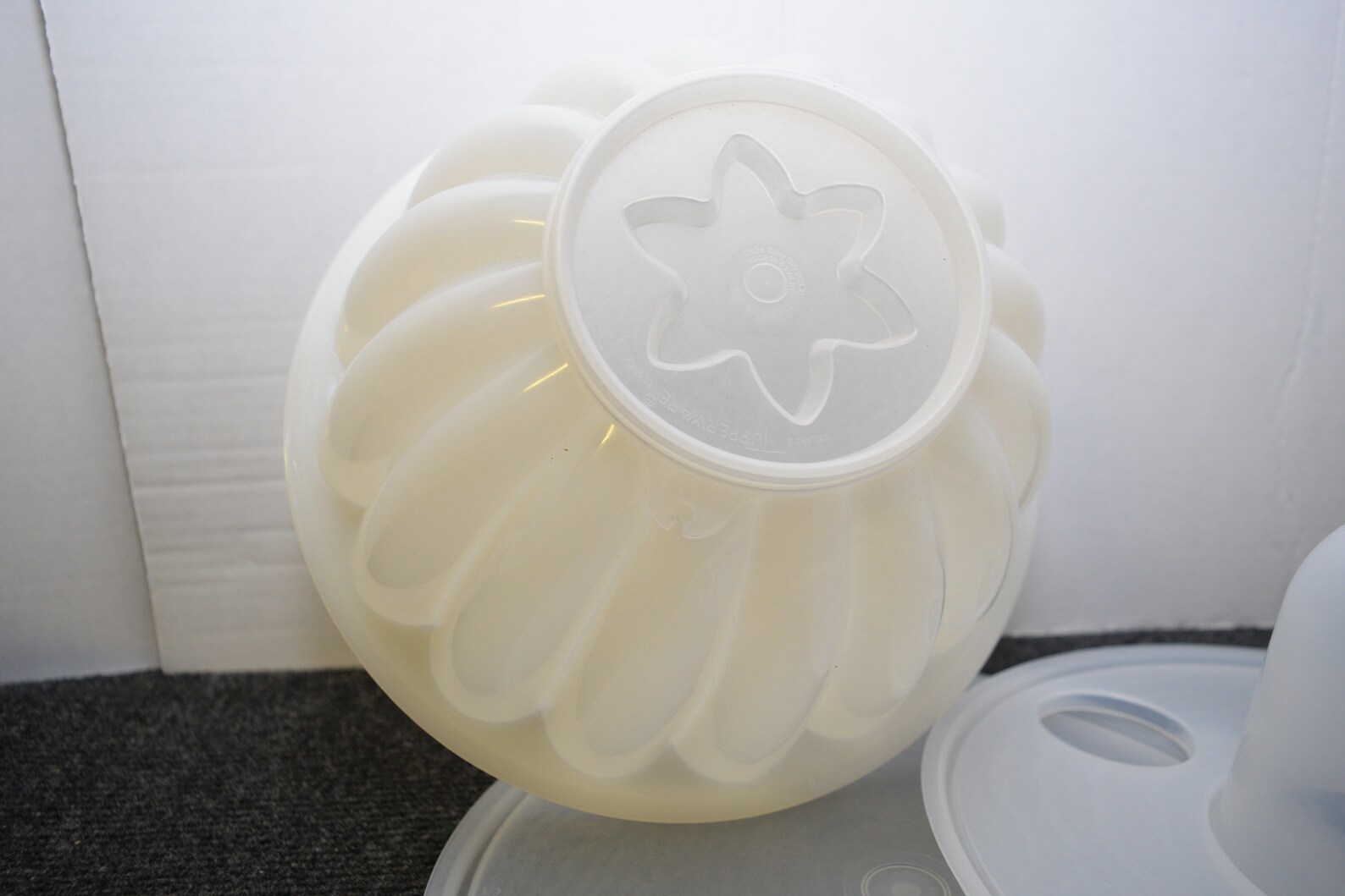 Tupperware Cake Mold Storage Container Etsy