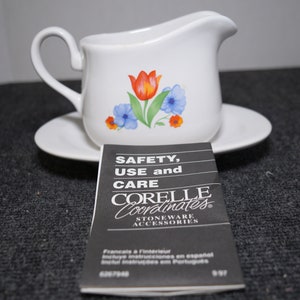 Corelle Fresh Cut Tulips Floral Pattern Dinner Gravy Boat Set