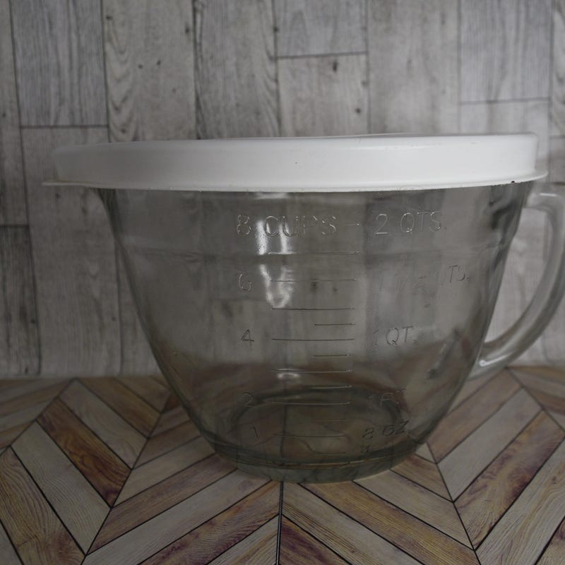 Grand Bol Mélangeur Pampered Chef En Verre, 8 Tasses (2 Quarts) Avec Graduations, Très Bon état