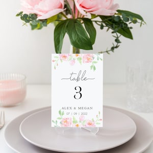 Gepersonaliseerde roze bloemen tafelnummers, bruiloft tafelnummerkaarten, roze pioen bloem tafelnummerafdrukken, botanische bruiloft tafelborden 5 x 7 "