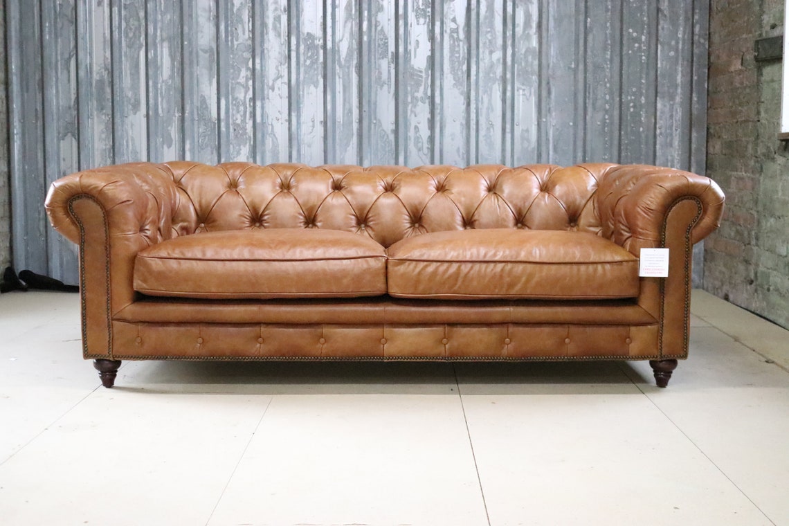 Chesterfield Grande 3 Sofá de cuero seater tapizado en cuero Etsy
