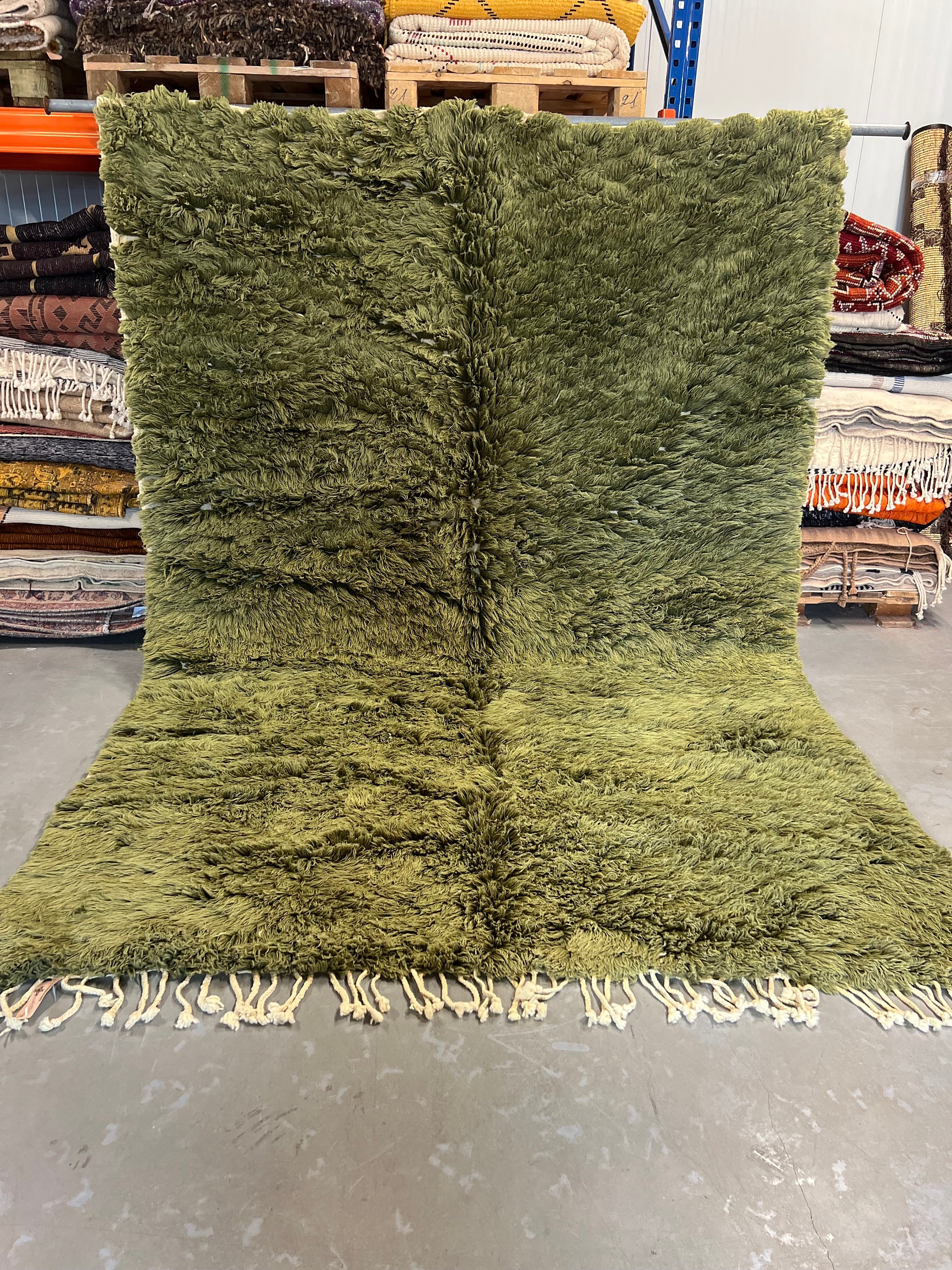 Beni Mrirt Rug Bo Green | Custom Made Moroccan rug | Berber rug | Discover the Essence of Moroccan Craftsmanship | Beni Ouarain Outlet