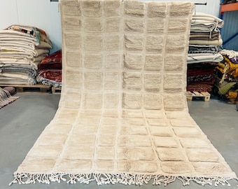 Beni Mrirt Rug 033 | Custom Made Moroccan rug | Berber rug | Discover the Essence of Moroccan Craftsmanship | Beni Ouarain Outlet