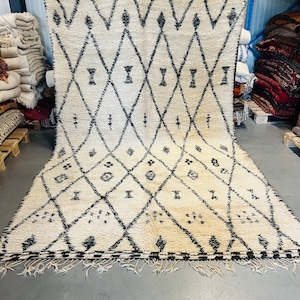 Vintage Beni Ouarain rug 345 x 200
