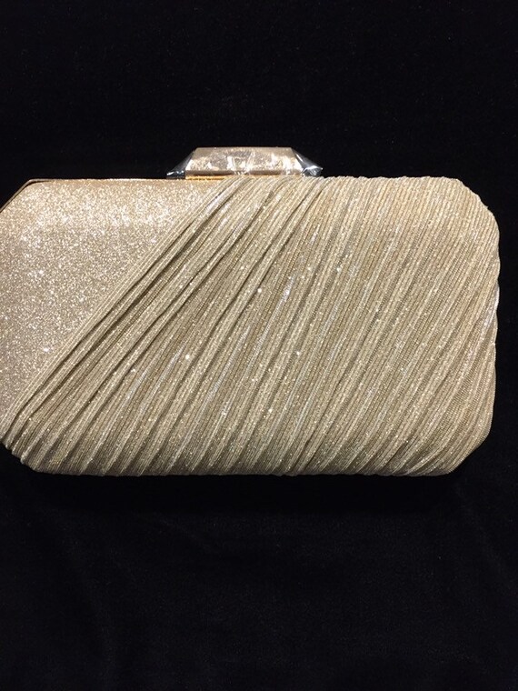 golden clutches for wedding