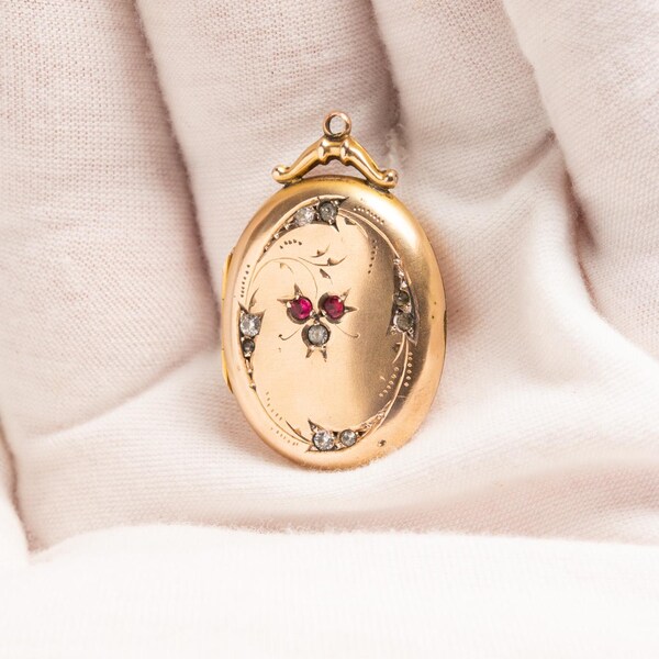 Antique Edwardian 9ct Gold Back & Front Paste Floral Locket
