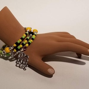 Bracelet, Memory Wire Bracelet, Yellow Green Black Bracelet, Infinity Charm, Seed Bead Bracelet, Glass Beads Bracelet, Wire Bracelet