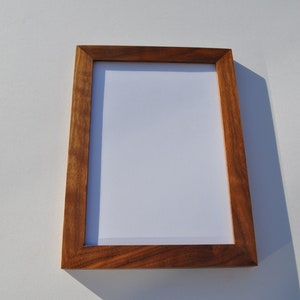 38 x 37 cm Bilderrahmen in Walnuss