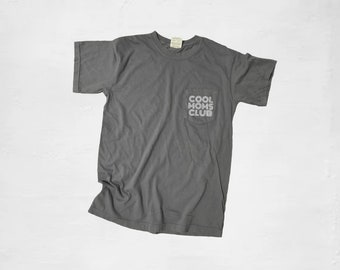 Cool Moms Club pocketed t-shirt / adult women’s shirt / mom shirt / Pocketed Shirt / Mom Gift