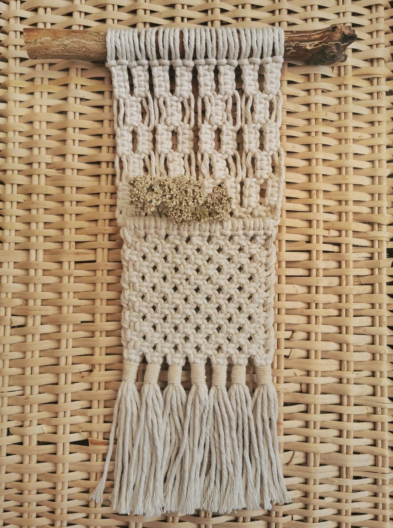 hanging wall pouch