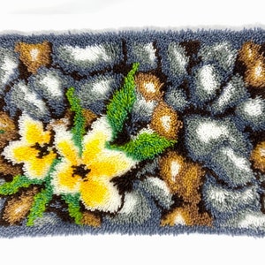 Handmade Gray Yellow Brown Yarn Knit Flower Floral Tropical Botanic Rug Carpet Mat