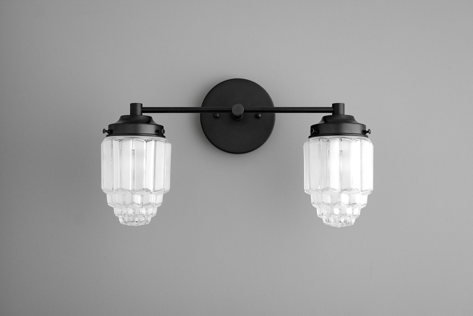 Vanity Light Art Deco Fixture Skyscraper Shade Mirror Light Bathroom