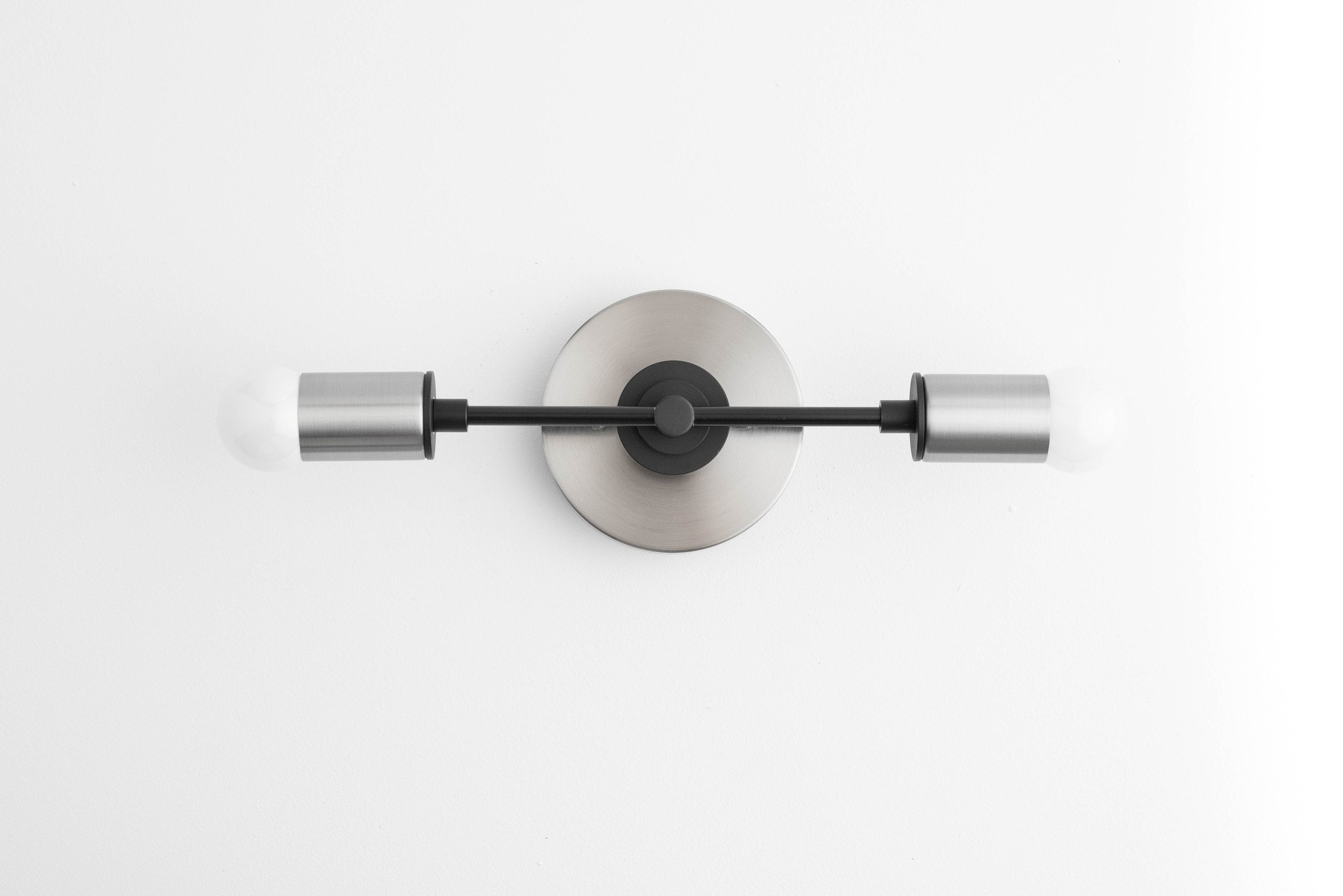 Accesorio de tocador blanco Luz de pared Luz de latón | Etsy