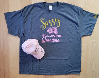 Een 'Sassy Goldwing Grandma'-shirt