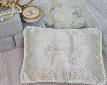 Gold Wedding Ring Bearer Pillow: Elegant Ceremony Cushion