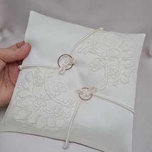 Wedding ring bearer pillow Ivory lace ring holder image 1
