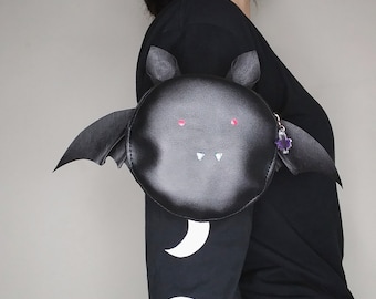 Small Bat purse with little bat charm, gothic, alternative, halloween