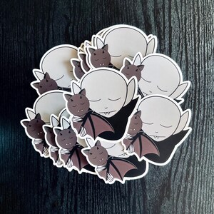 Nosferatu et sa petite chauve-souris vinyle autocollant vampire halloween gothique chauve-souris alternative