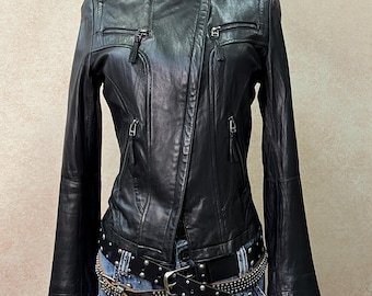 Vintage Black Sheepskin Leather Moto Jacket ,Fitted Biker Jacket, Utility Zipper, Multiple Pockets, XS–S