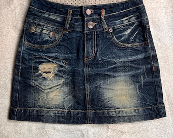 Vintage Y2K Distressed Denim Mini Skirt: Acid Wash, Frayed Grunge Style, SIZE 26