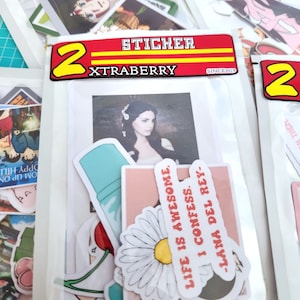 Lana Del Rey 3PACK Sticker - Sticker Graphic - Auto, Wall, Laptop, Cell,  Truck Sticker for Windows, Cars, Trucks : : Automotive