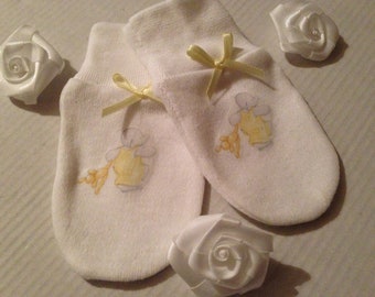 Any 3 pairs for 10 pounds!  1 pair yellow elephant  baby’s newborn cotton scratch mittens.