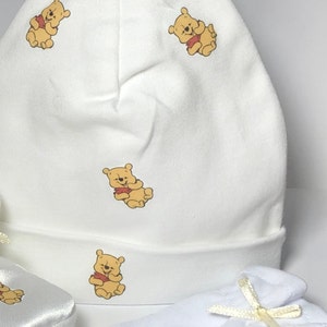 New! Baby Pooh newborn hat and scratch mittens set