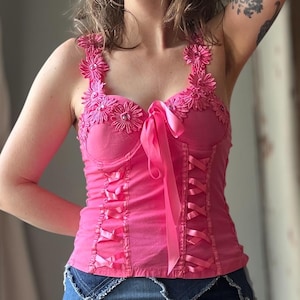 Vintage Y2K Patty Camisole Top | Hot Pink Ribbon & Daisy Appliqué | Corset-Style Embellished Bustier | Coquette Festival Fairycore | Size M